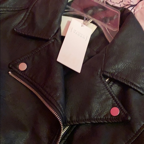 Vegan leather motorcycke jacket - Picture 5 of 6